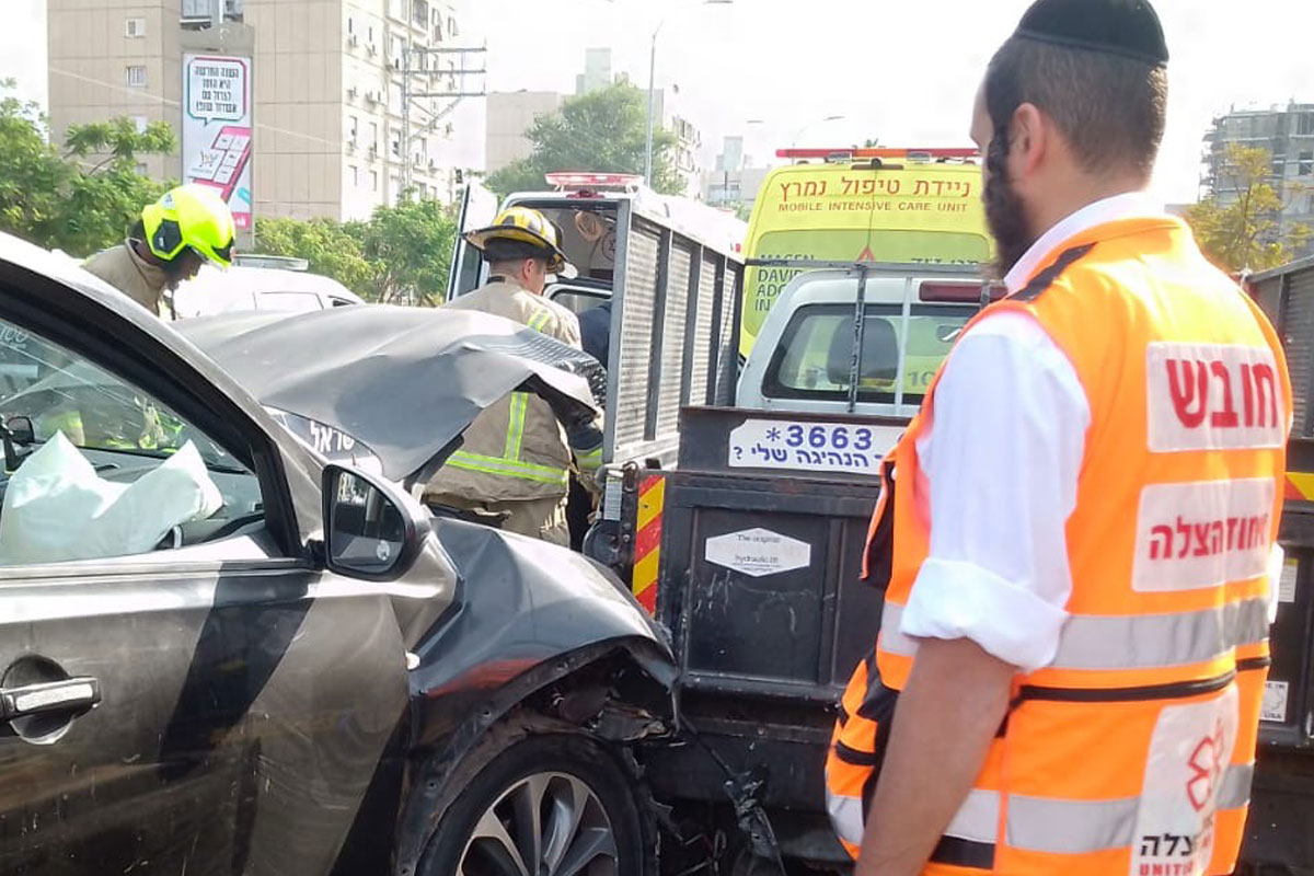 נהגת רכב נפצעה בינוני בתאונה באשדוד